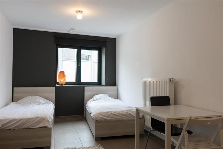 13 Uhr Hostel