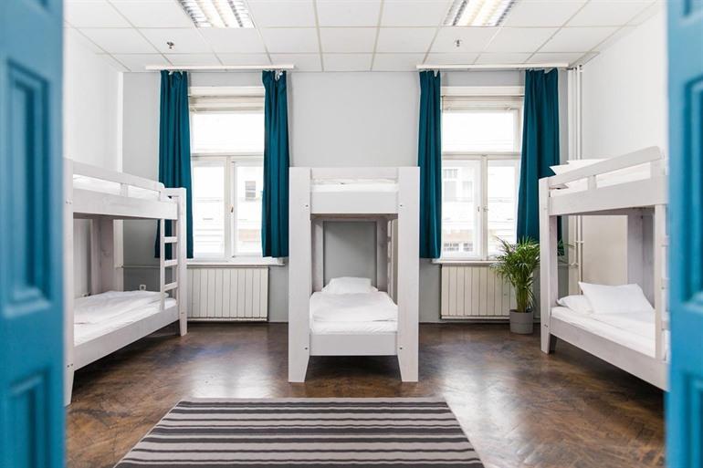 2B Hostel & Zimmer
