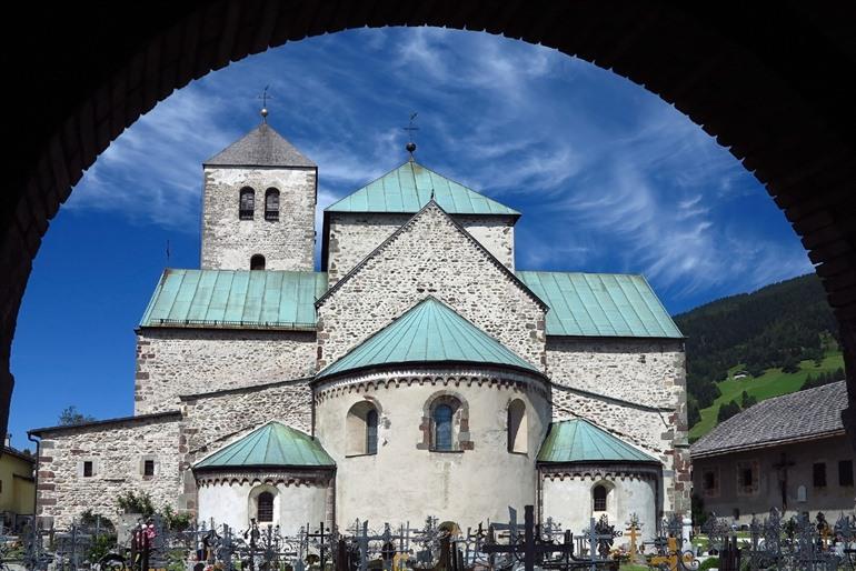 Kloster Innichen, Dolomiten