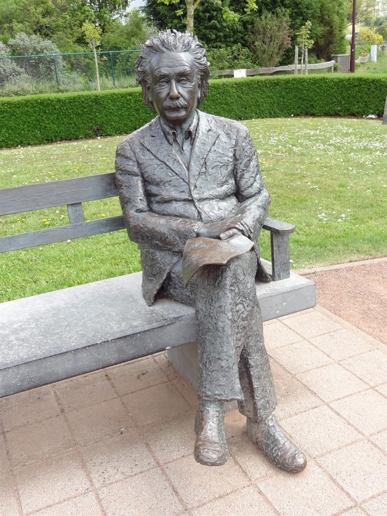 Albert-Einstein-Denkmal in De Haan