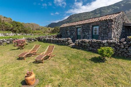 Aldeia da Cuada ist eine charmante Ferienvilla, die Komfort und Luxus während Ihres Aufenthalts bietet.
