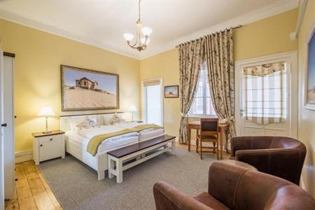 Alte Villa Boutique Hotel in Lüderitz buchen