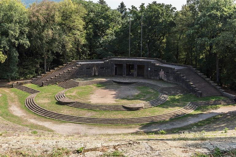 Das Thingstätte-Amphitheater in Heidelberg besichtigen