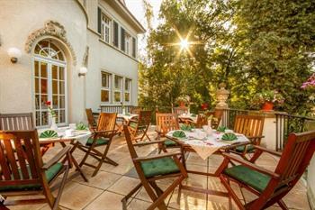 Aparthotel Villa Freisleben buchen