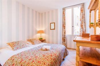 Appartement On Villefrance Bay buchen