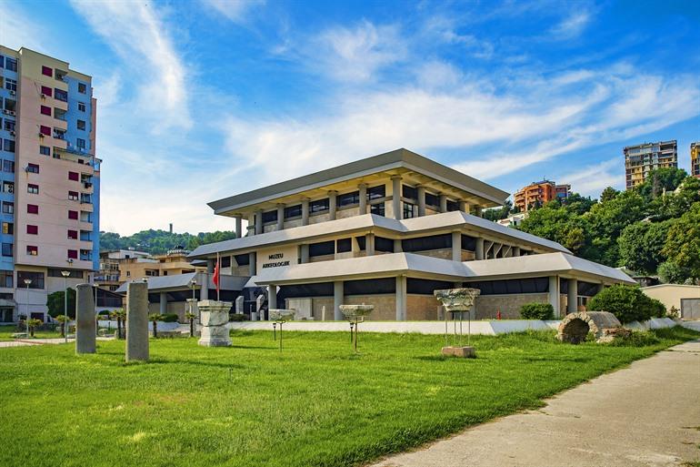 Das Archäologische Museum von Durrës besuchen