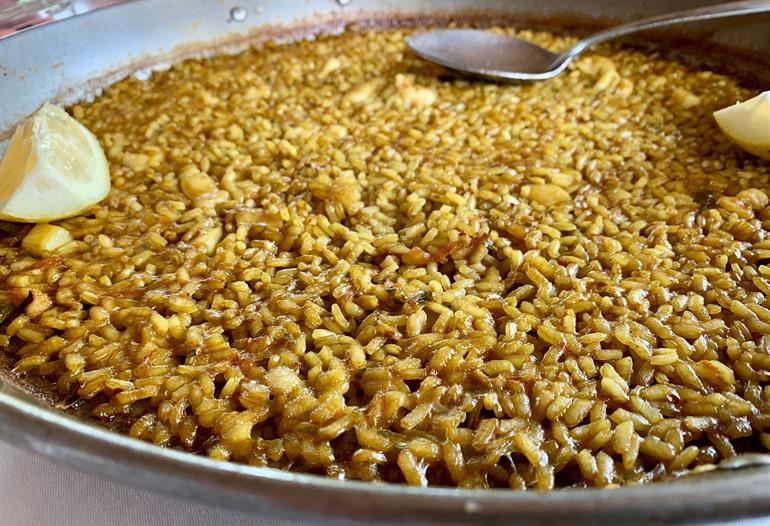 Arroz a banda, ein traditionelles Gericht aus Dénia
