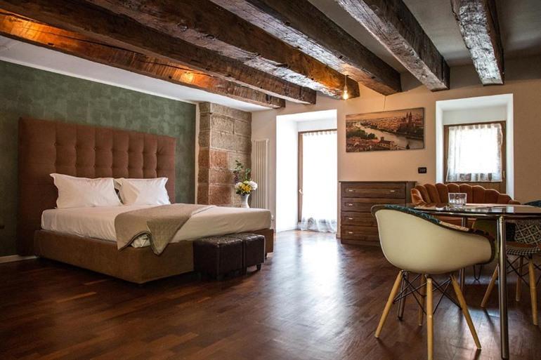 Aurelia Luxury Piazza delle Erbe buchen