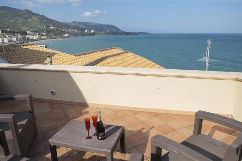 Balconi Bellavista Apartment in Cefalù