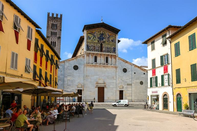 Die Basilika San Frediano in Lucca besichtigen