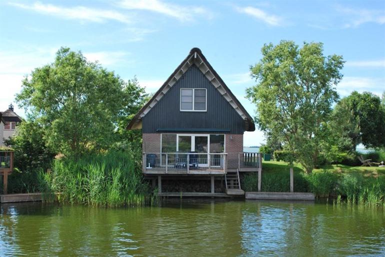 Beach Resort Makkum buchen