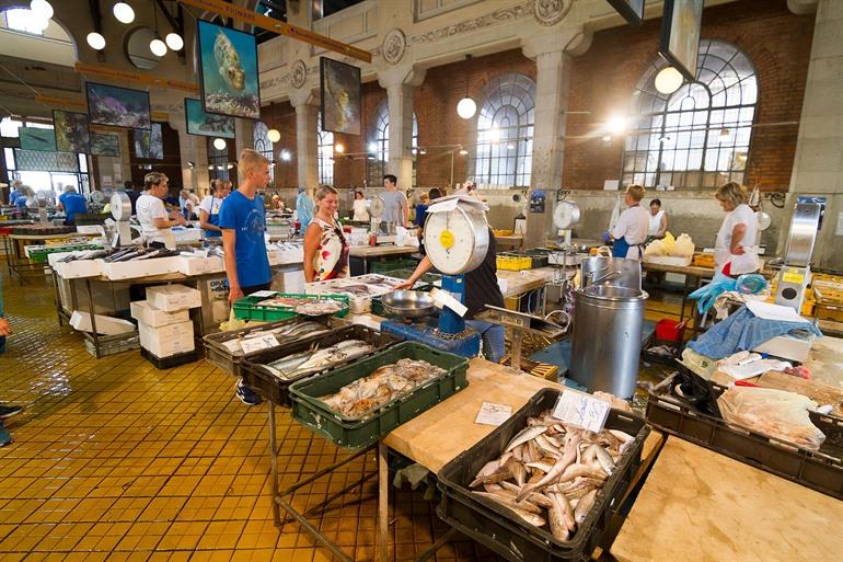 Bekannter Fischmarkt in Rijeka, Kroatien