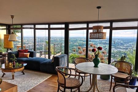 Belvédère Lodges mit herrlichem Blick auf Vichy und die grüne Umgebung buchen