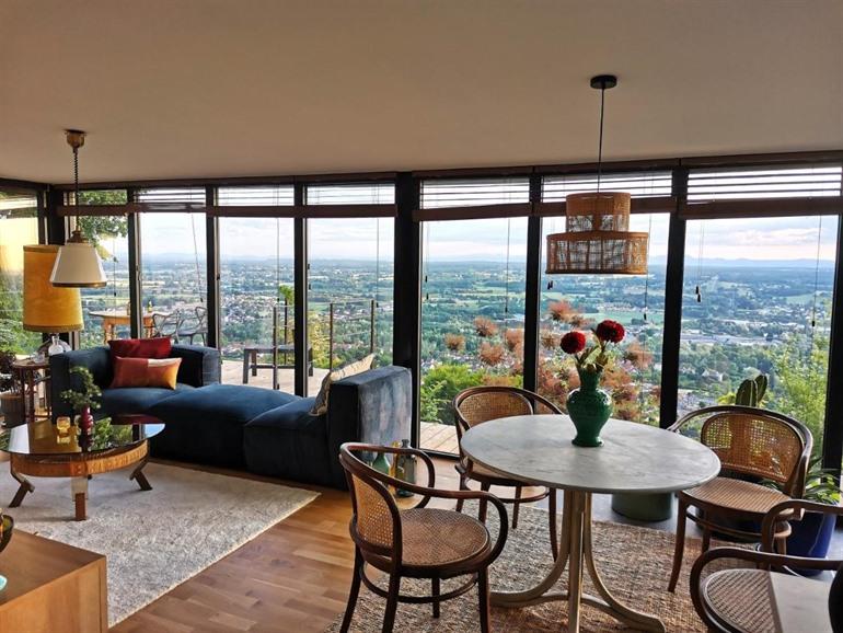 Belvédère Lodges mit herrlichem Blick auf Vichy und die grüne Umgebung buchen