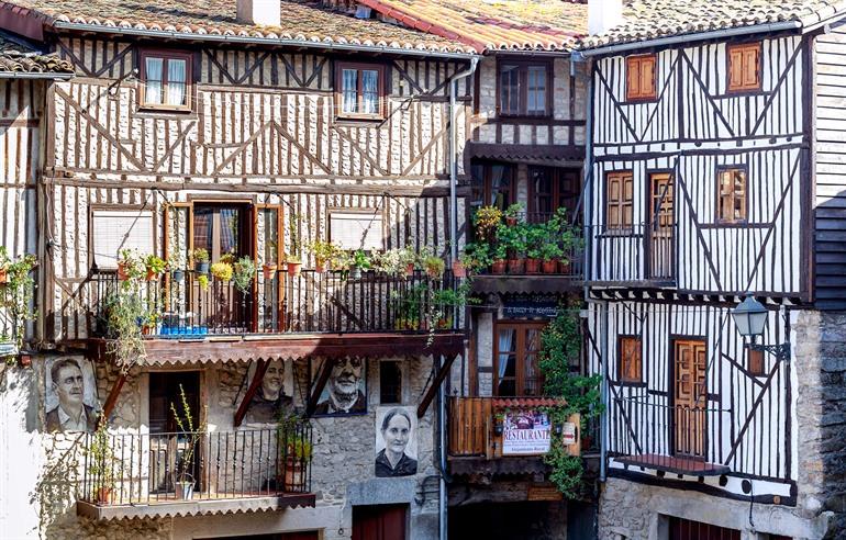 Das Bergdorf Mogarraz in Kastilien und León besuchen