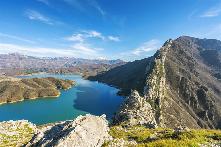 Bergwanderung Gamti mit Blick auf den Bovilla-See, Albanien