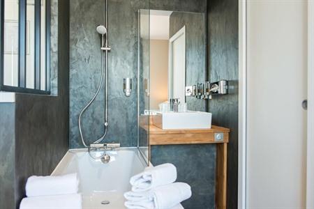 Best Western Hotel De La Plage Saint Marc sur Mer buchen