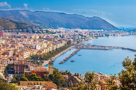 20 der schönsten Sehenswürdigkeiten in Salerno entdecken: Was man sehen und unternehmen kann + Übernachtungstipps