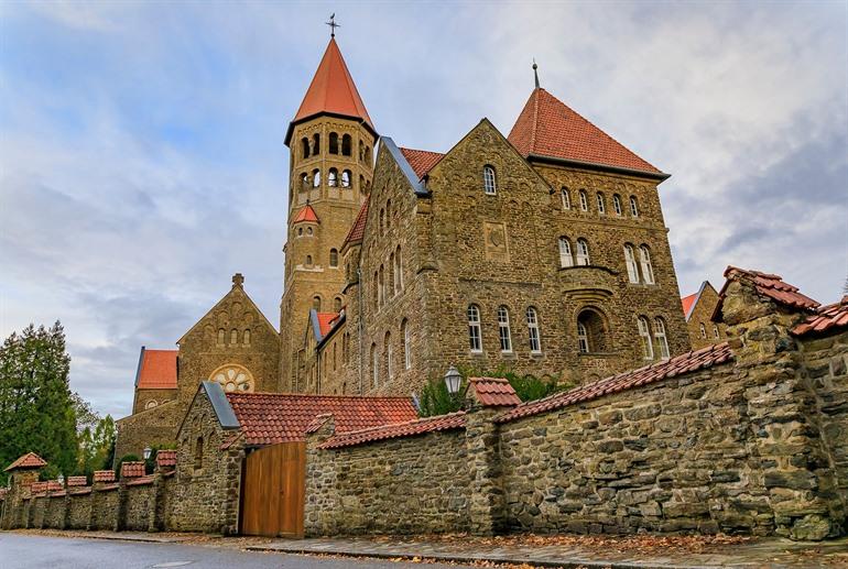 Besuchen Sie die Abtei von Clervaux, Luxemburg