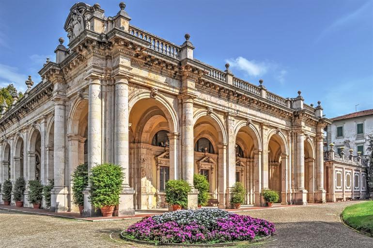 Besuchen Sie die Montecatini Terme in Pistoia