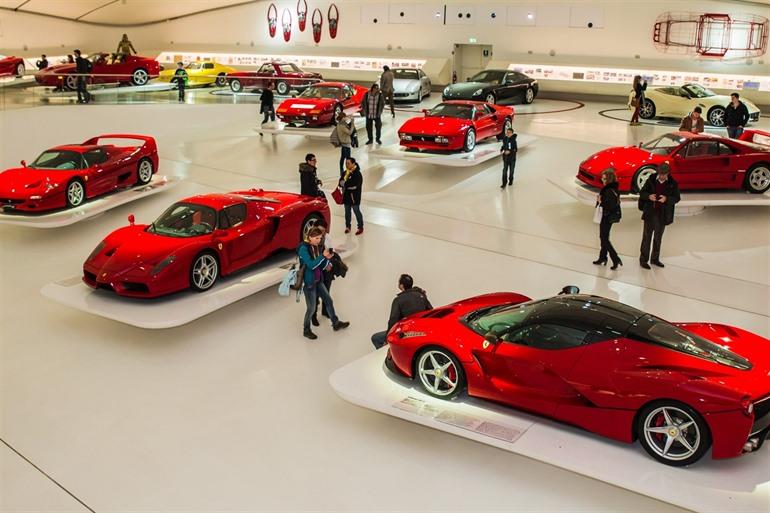 Besuchen Sie das Ferrari-Museum in Modena