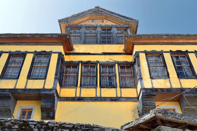 Besuchen Sie das Fico-Haus in Gjirokastër
