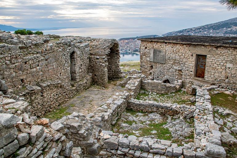 Besuchen Sie das Kloster der 40 Heiligen in der Nähe von Sarandë