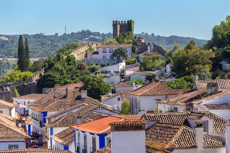 Óbidos, enge Gassen und Burg