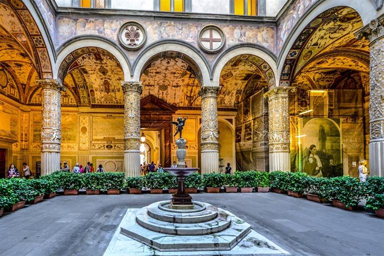 Innenhof von Michelozzo
