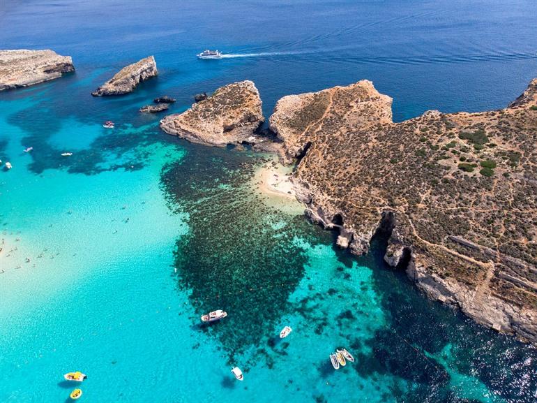 Die Blaue Lagune auf Comino besuchen