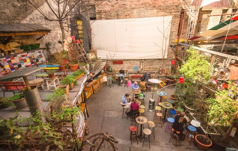 Budapest, Ruinenbar