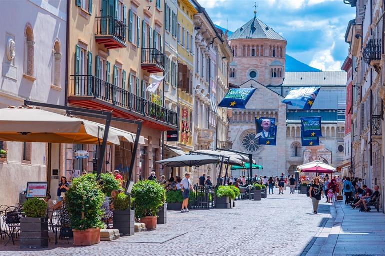 Buchen Sie eine geführte Stadtwanderung durch Trento und entdecken Sie die schönsten und verborgensten Orte der Stadt.