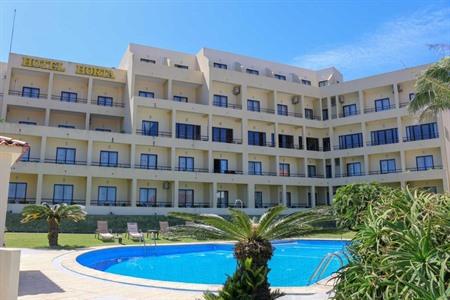 Buchen Sie hier Ihren Aufenthalt im Vier-Sterne-Hotel Horta auf Faial