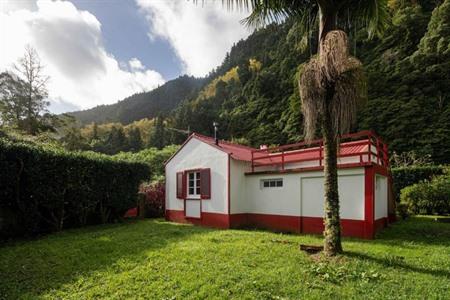 Buchen Sie hier Ihre ruhig gelegene Ferienwohnung in Furnas