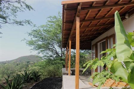 Buche deine eigene Privatlodge an den Hängen der Caldera