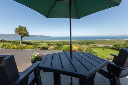 Buchen Sie Ihr Zimmer im B&B Beenoskee in Strandnähe