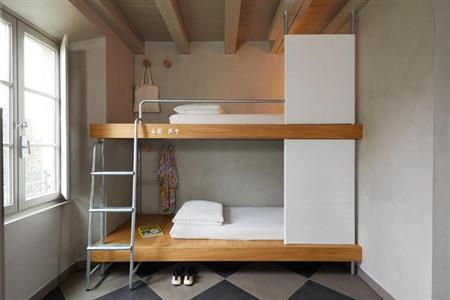 Buche dein modern eingerichtetes Zimmer im Combo Milano Hostel