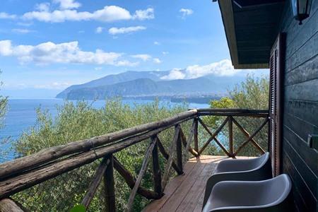 Camping am Sorrentinischen Küstenabschnitt: die 5 besten Campingplätze
