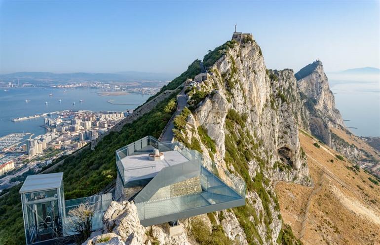 Buchen Sie Ihre Tickets für das Naturreservat in Gibraltar inklusive Zugang zur Skywalk und Windsor-Hängebrücke.
