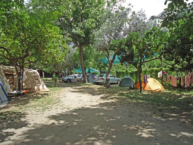 Buchen Sie Ihren Aufenthalt auf dem Camping Sant'Antonio in Vico Equense (30 Minuten von Sorrento entfernt)