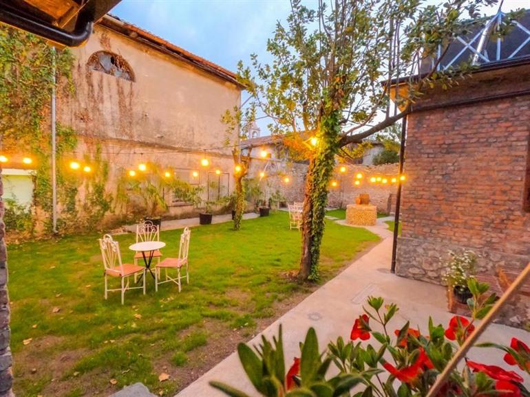 Buche deinen Aufenthalt im InTown Guesthouse Shkoder