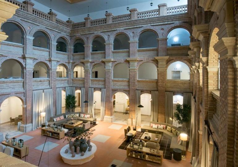 Buchen Sie Ihren Aufenthalt im Parador de Lleida, einem ehemaligen Kloster im Stadtzentrum.