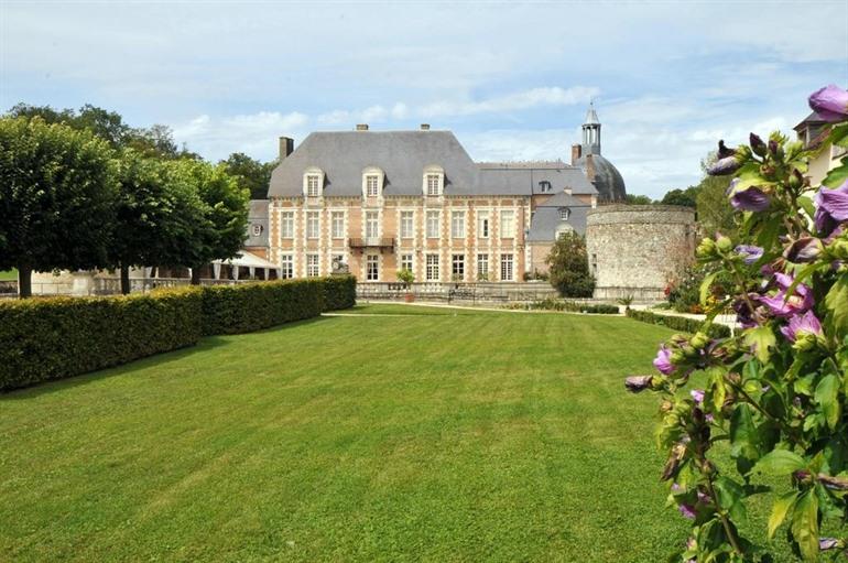 Buche deinen Aufenthalt im Château d’Etoges