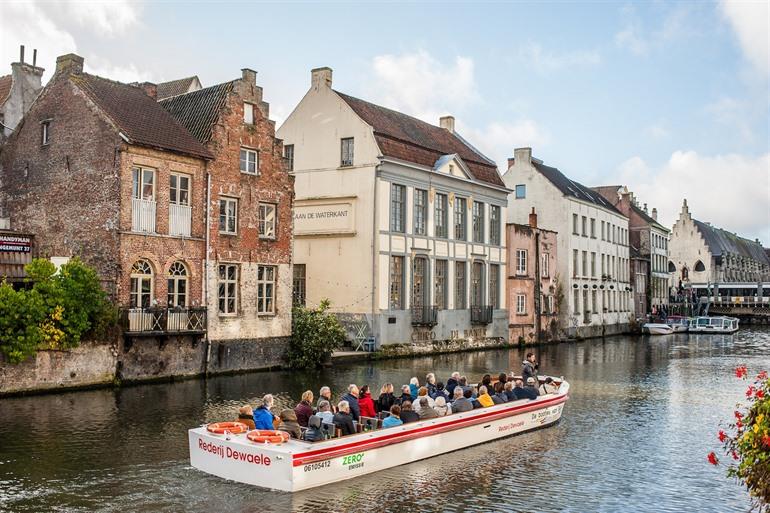 Boot auf der Leie in Gent