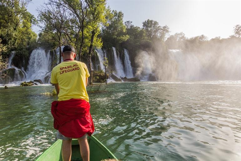 Bootstour durch den Kravica-Naturpark