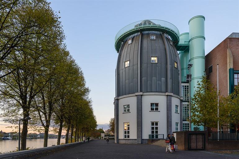 Besuchen Sie das Bonnefantenmuseum in Maastricht, Niederlande.