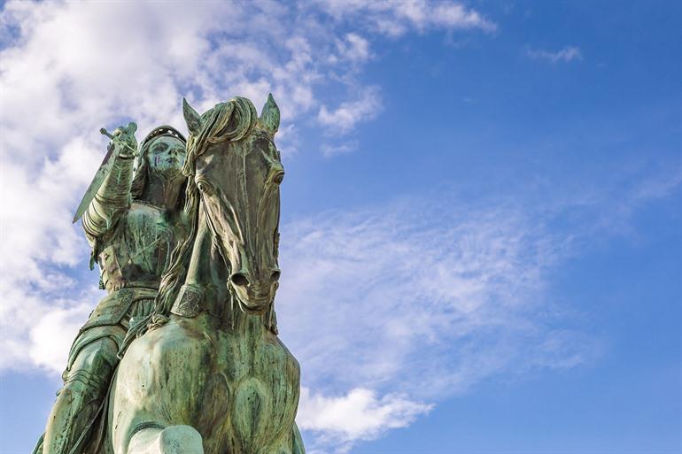 Bronzestatue von Jeanne d’Arc in Orléans