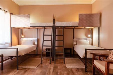 Budget: Chameleon Backpackers und Gästehaus