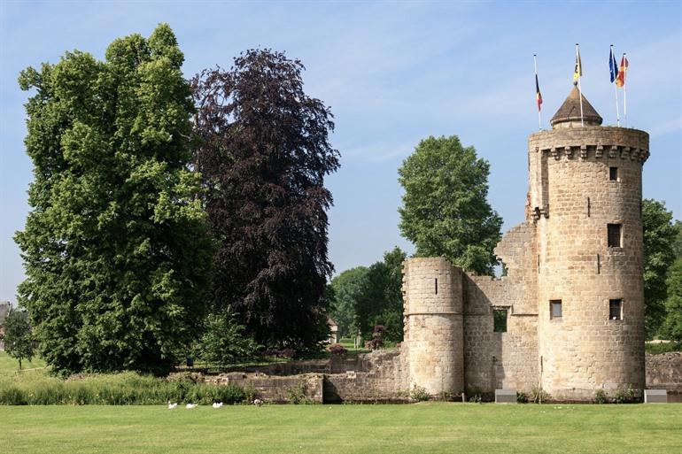 Herzogliche Burg Herzele in den Flämischen Ardennen