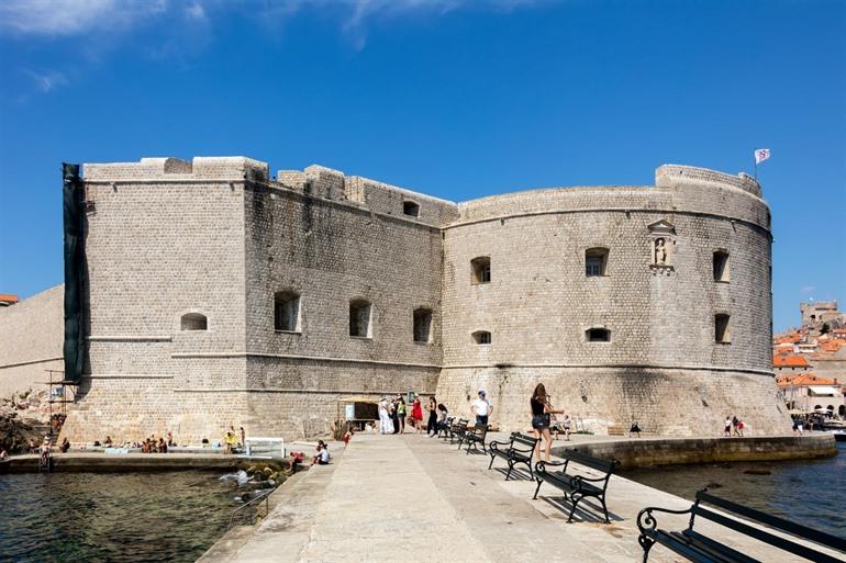 Burg St. John im alten Hafen von Dubrovnik